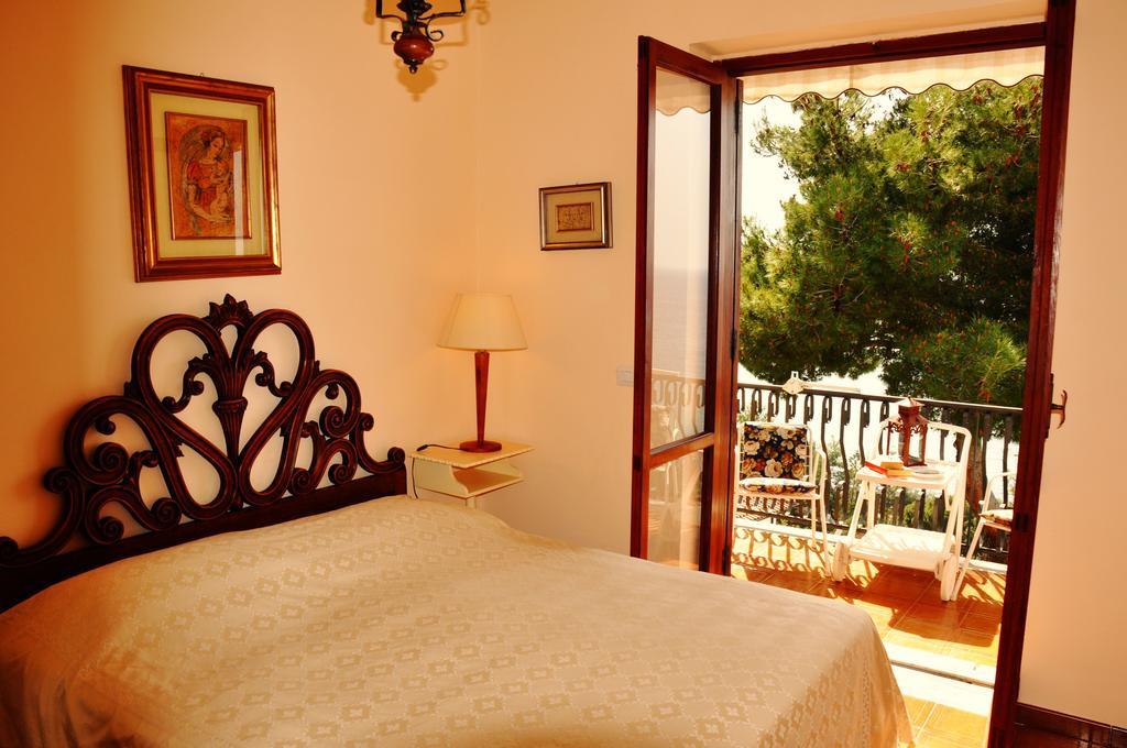 Villa Laura Sea View Apartments Santa Maria di Castellabate Exterior foto